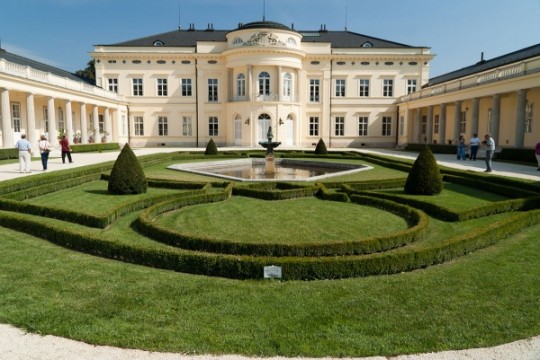 Hitelből alakul kulturális központtá a fehérvárcsurgói Károlyi kastély